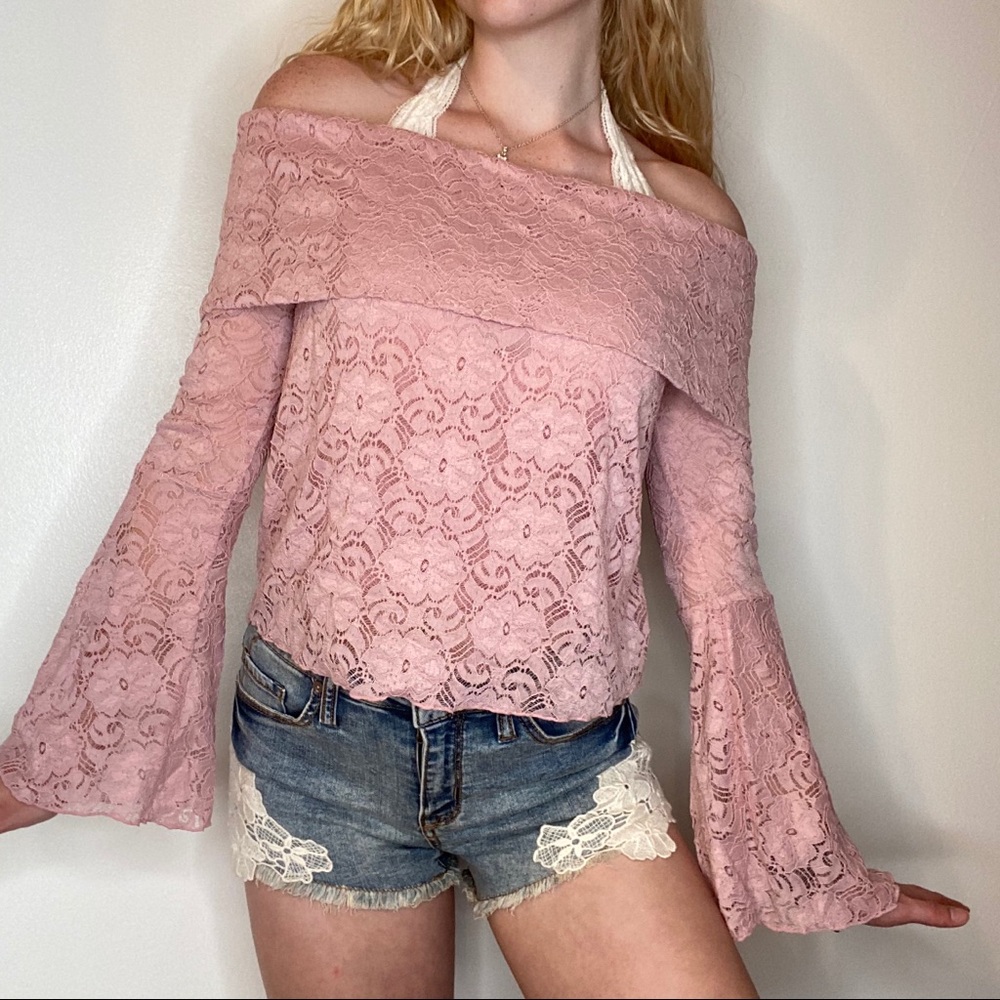 Off the Shoulder Lace Blouse w/ Flare sleeves (s)